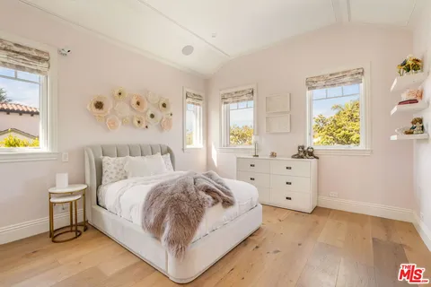 $7,250,000 | 981 Amherst Avenue, Los Angeles, CA 90049