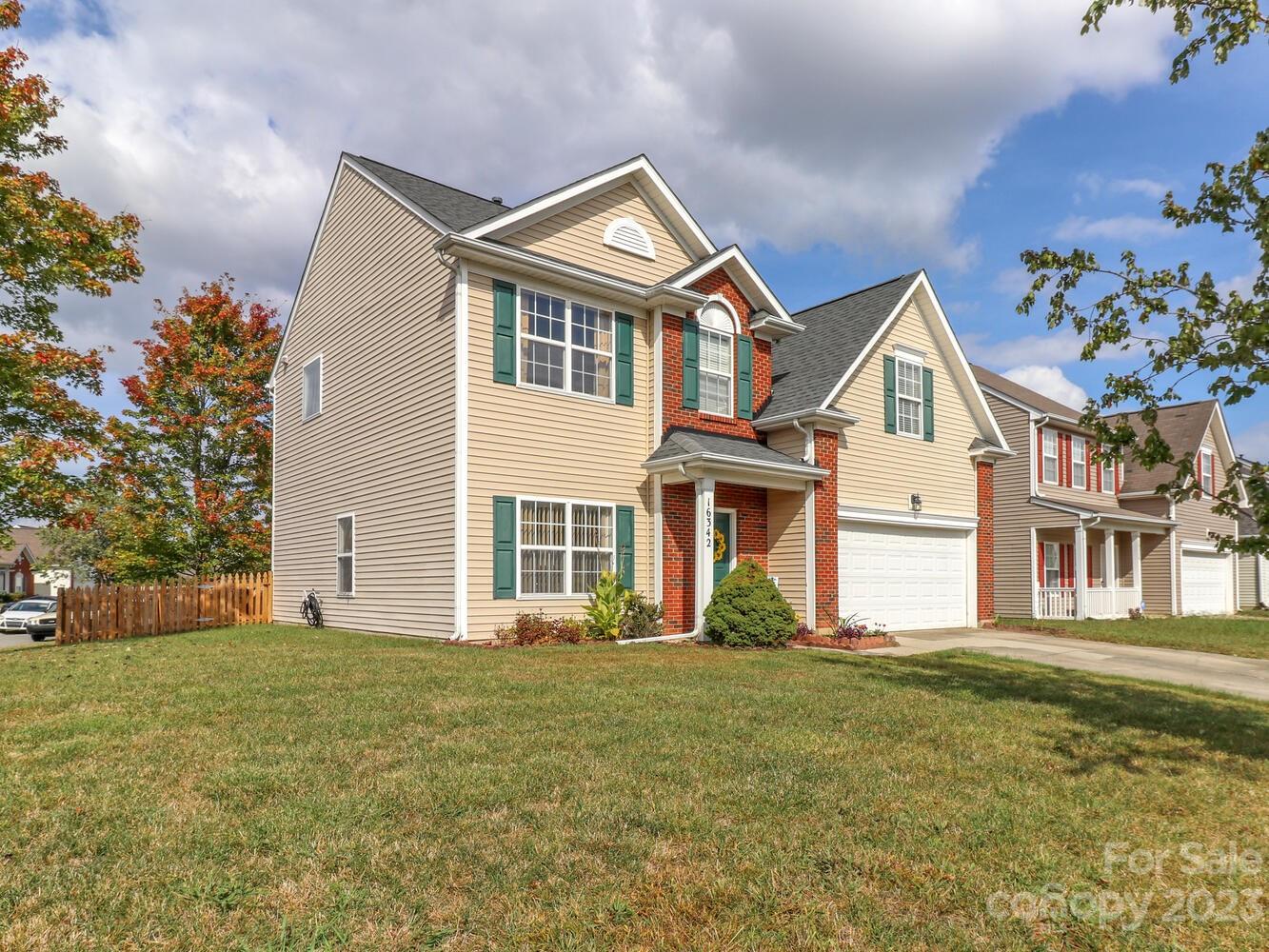 16342 Hayfield Road Charlotte, NC 28213 - Photo 3 of 31 Gallery Image 3