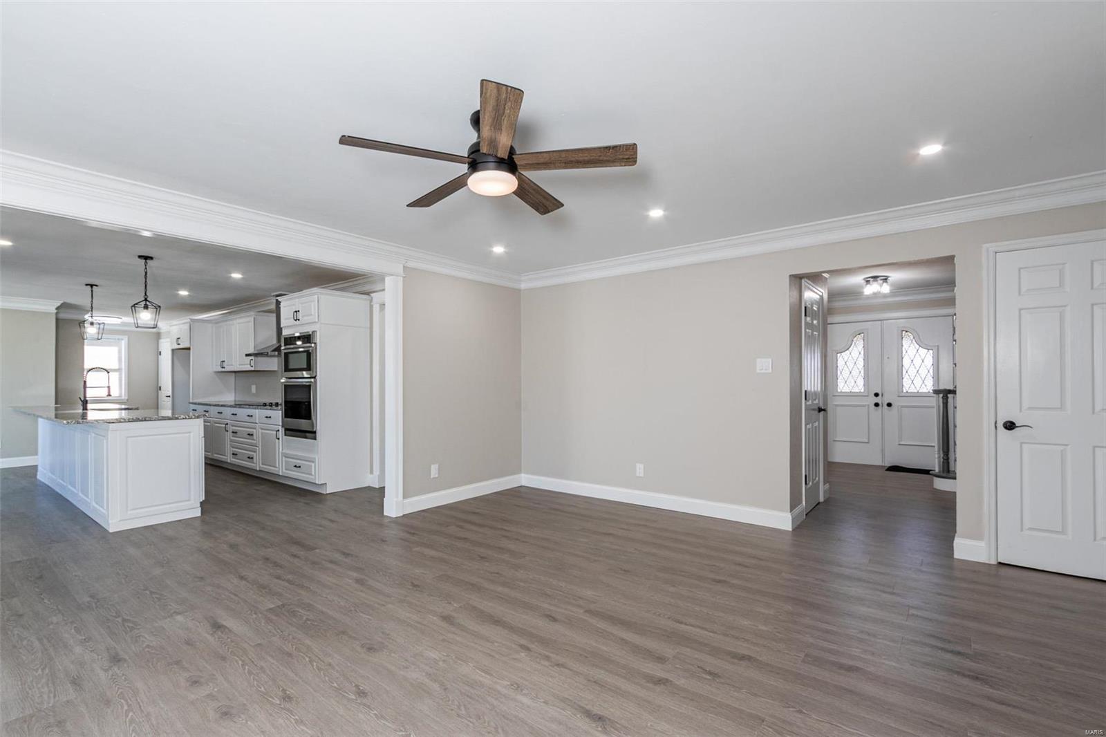 4556 Telestar Drive St. Louis, MO 63128 - Photo 12 of 28