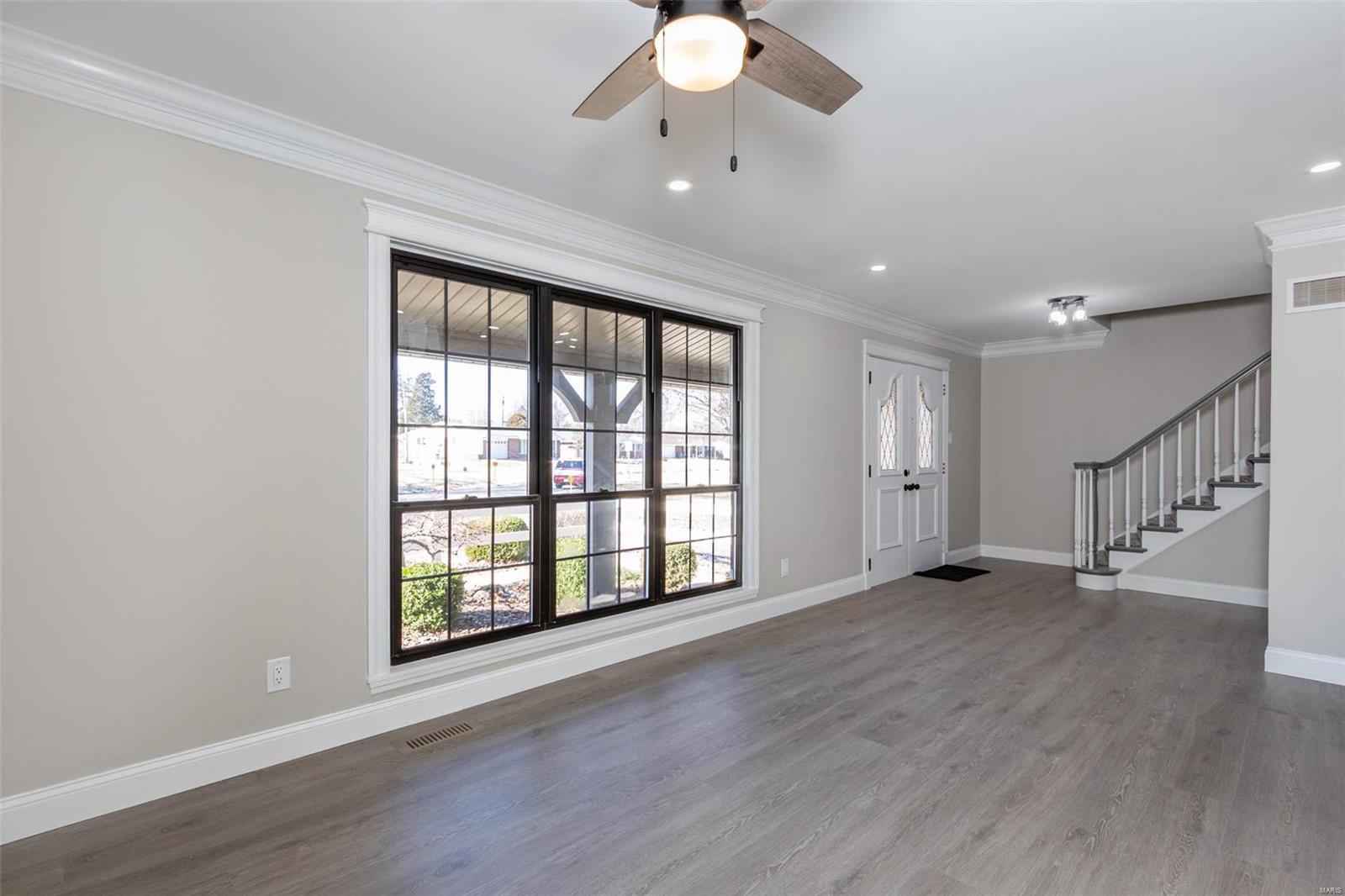 4556 Telestar Drive St. Louis, MO 63128 - Photo 3 of 28