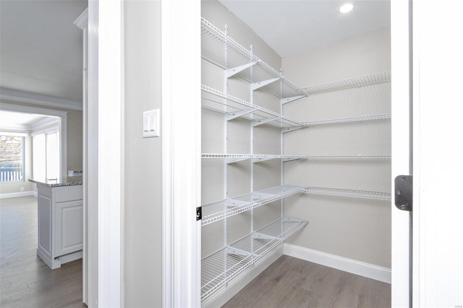 4556 Telestar Drive St. Louis, MO 63128 - Photo 7 of 28