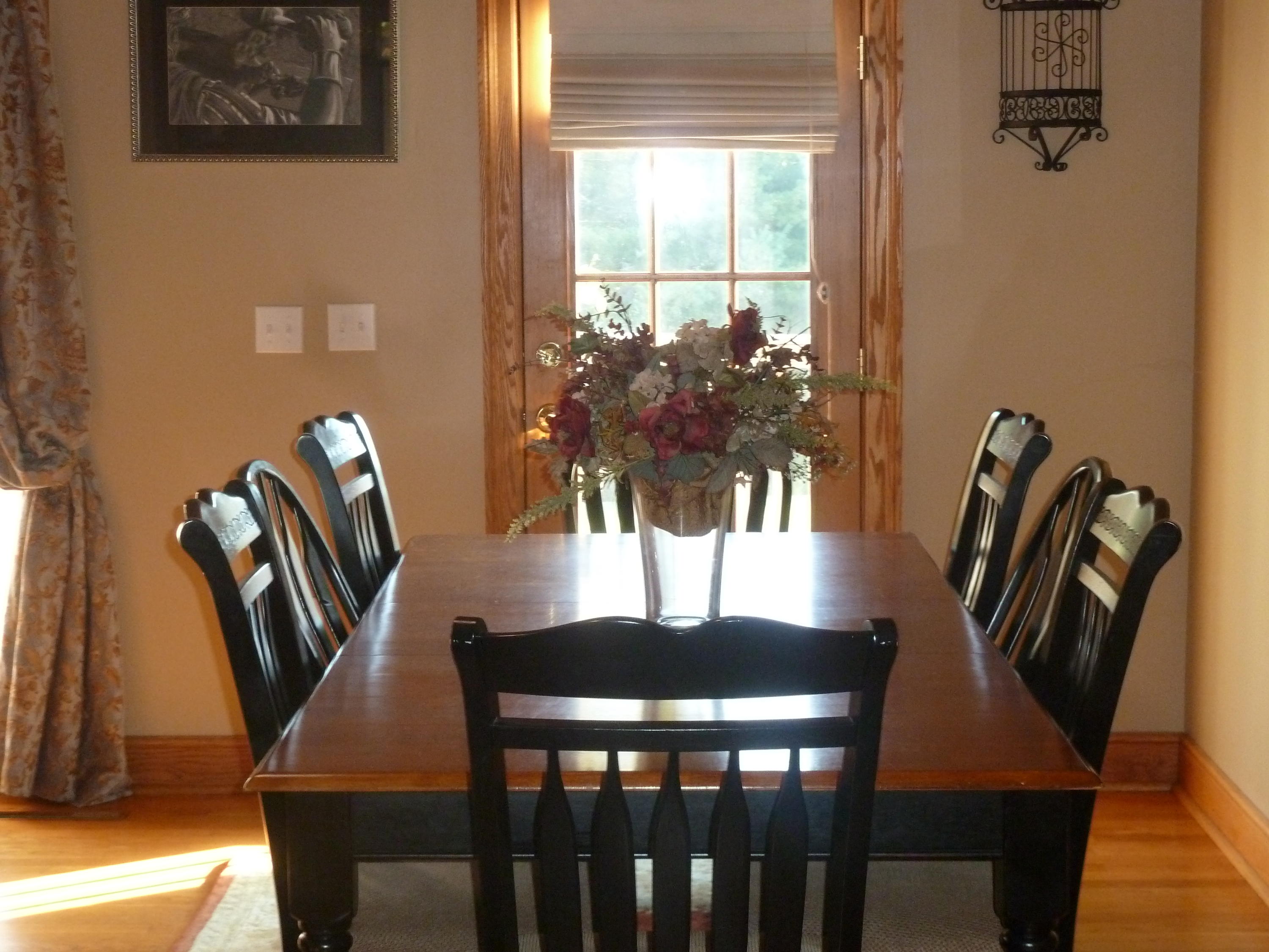 200 Leaning Oak Road Boones Mill, VA 24065 - Photo 14 of 52 11 Dining Area