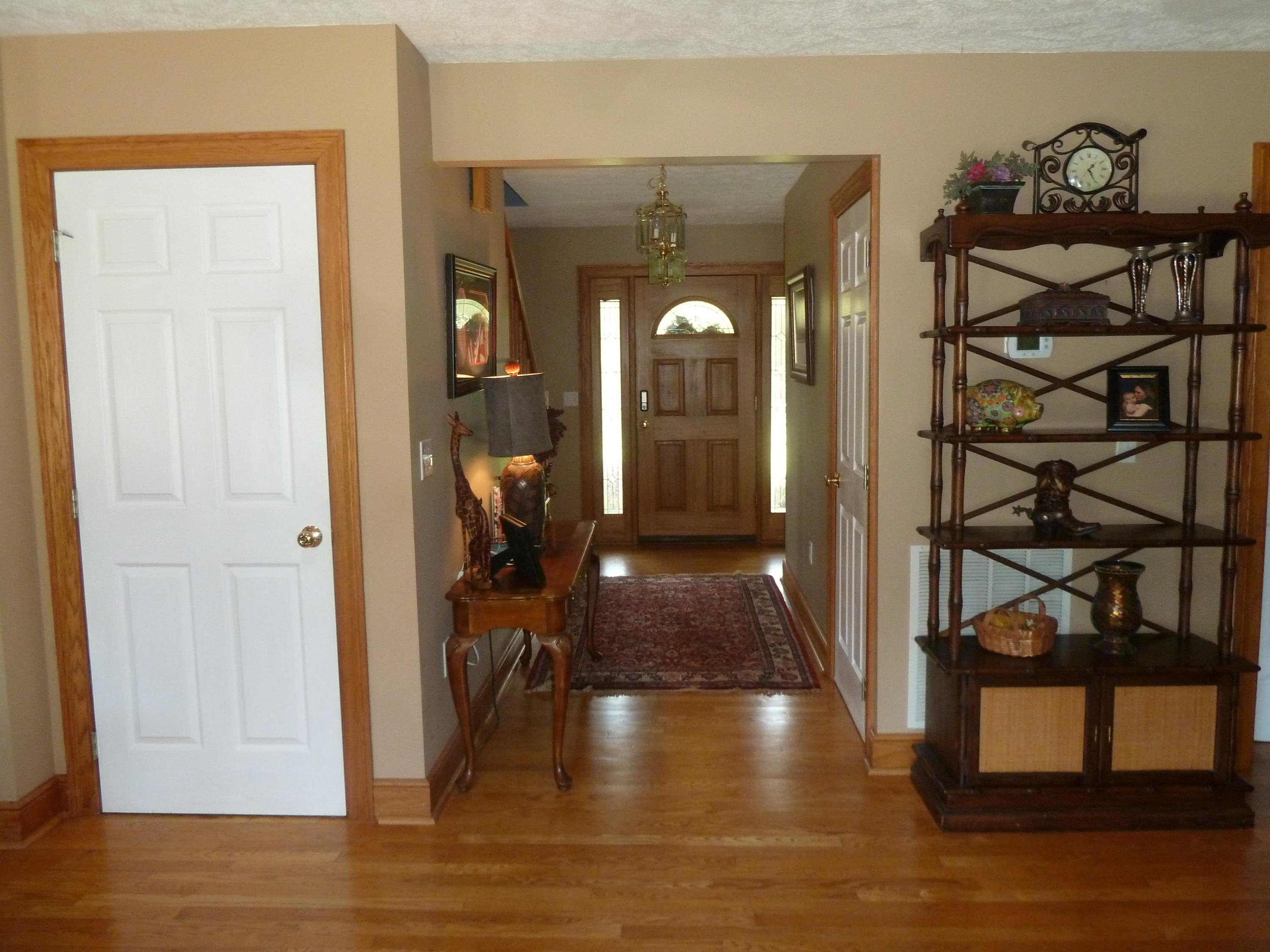 200 Leaning Oak Road Boones Mill, VA 24065 - Photo 4 of 52 4 Foyer