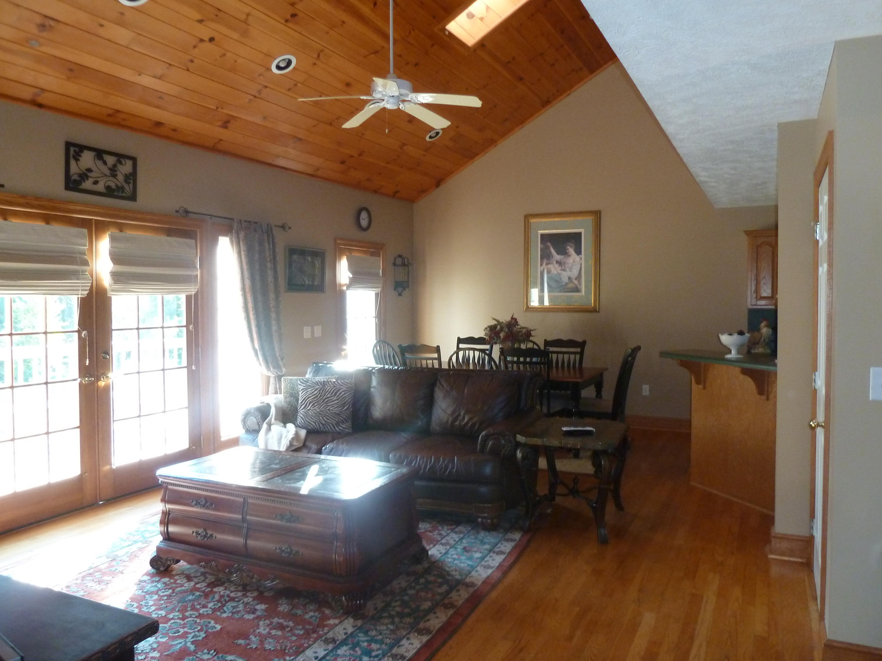 200 Leaning Oak Road Boones Mill, VA 24065 - Photo 5 of 52 5 Family Room