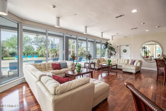 $3,000 | 2668 Beach Boulevard, Unit 1403, Biloxi, MS 39531