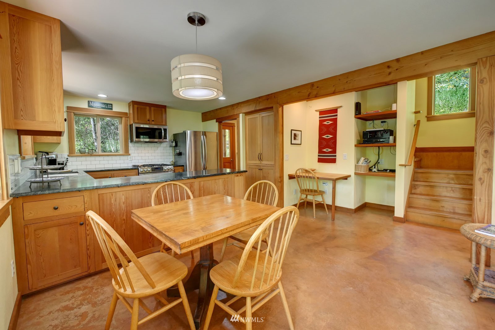 22 Trillium Road Winthrop, WA 98862 - Photo 14 of 40 a very nice looking kitchen with a large window