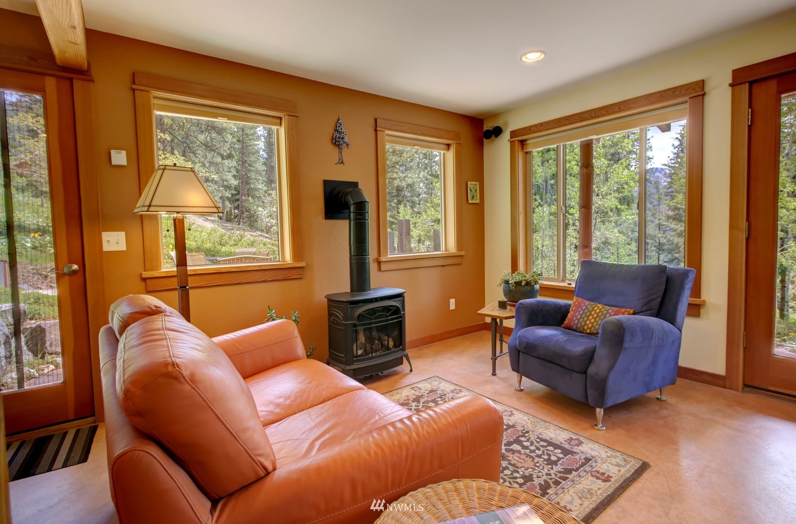 22 Trillium Road Winthrop, WA 98862 - Photo 16 of 40 a living room with furniture and a large window