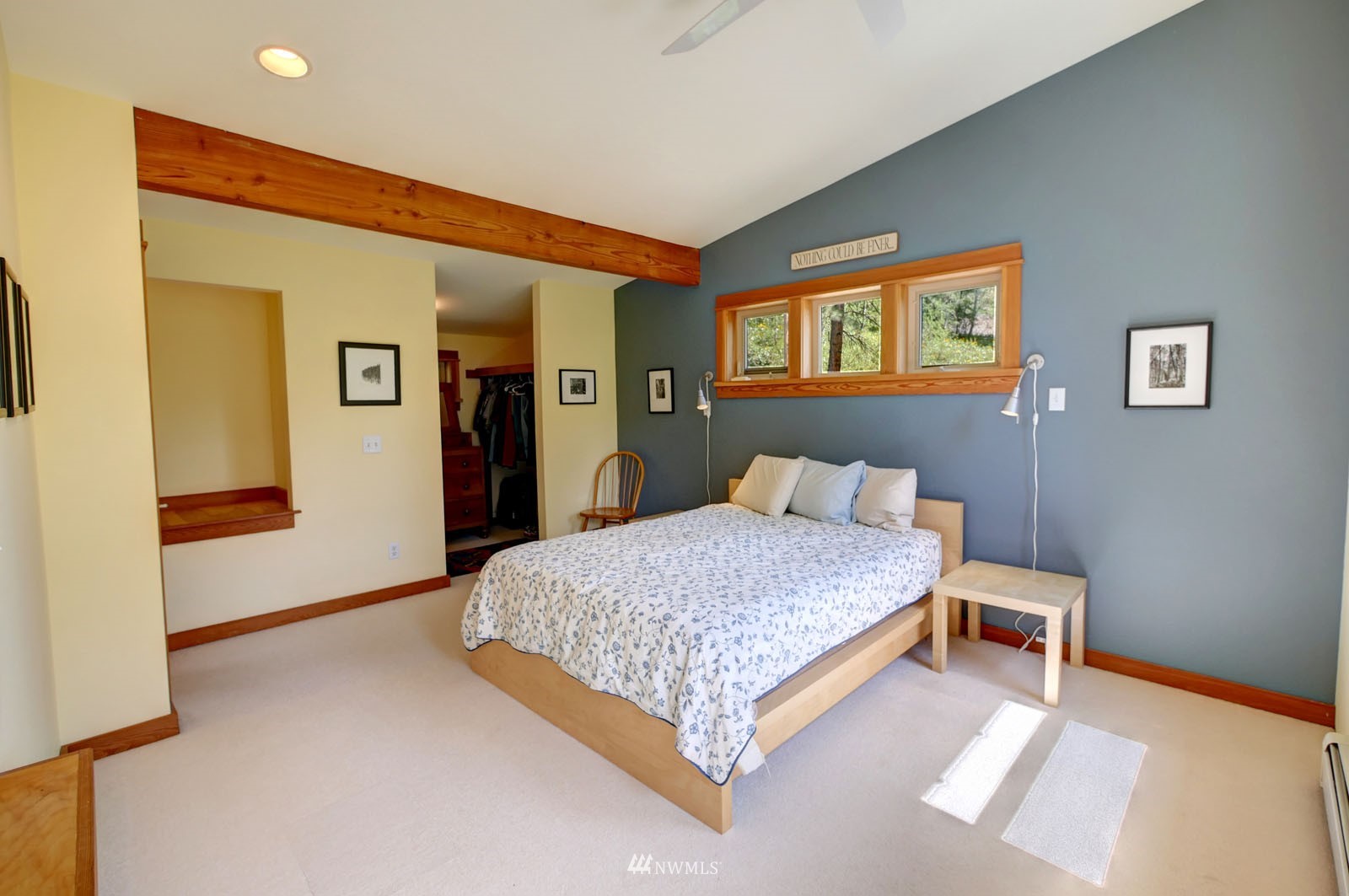 22 Trillium Road Winthrop, WA 98862 - Photo 23 of 40 a bedroom with a bed and a dresser