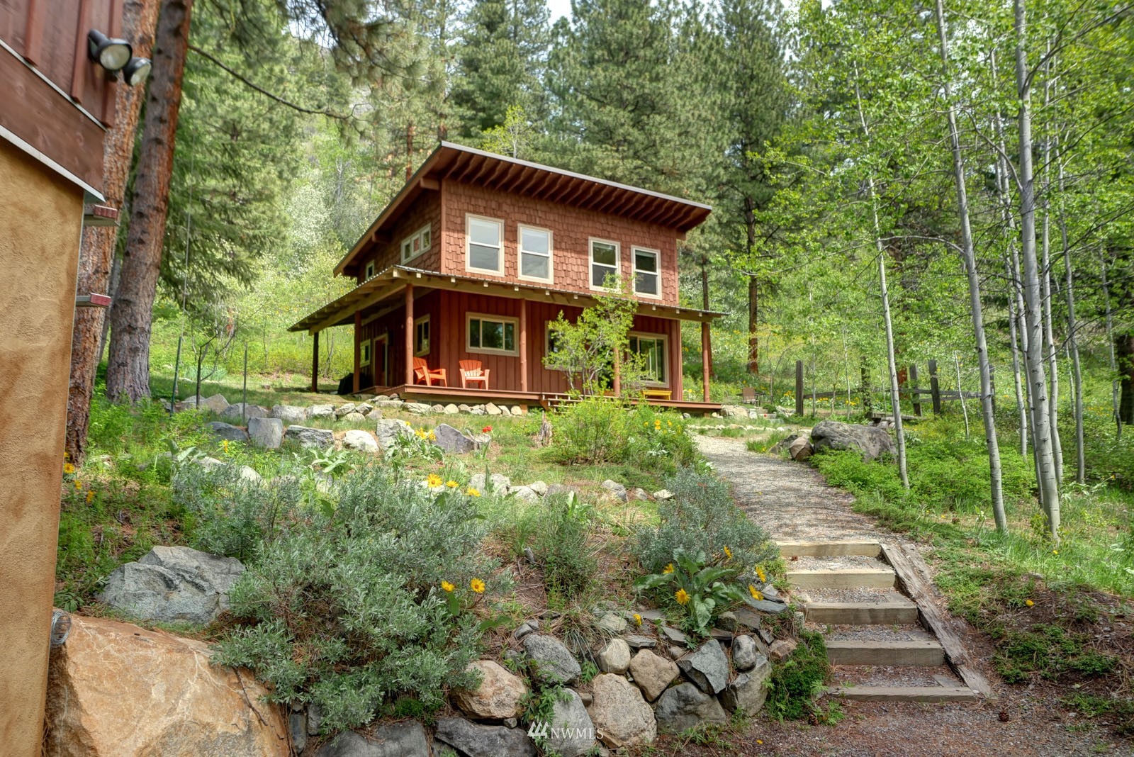 22 Trillium Road Winthrop, WA 98862 - Photo 4 of 40 a view of a house with a yard