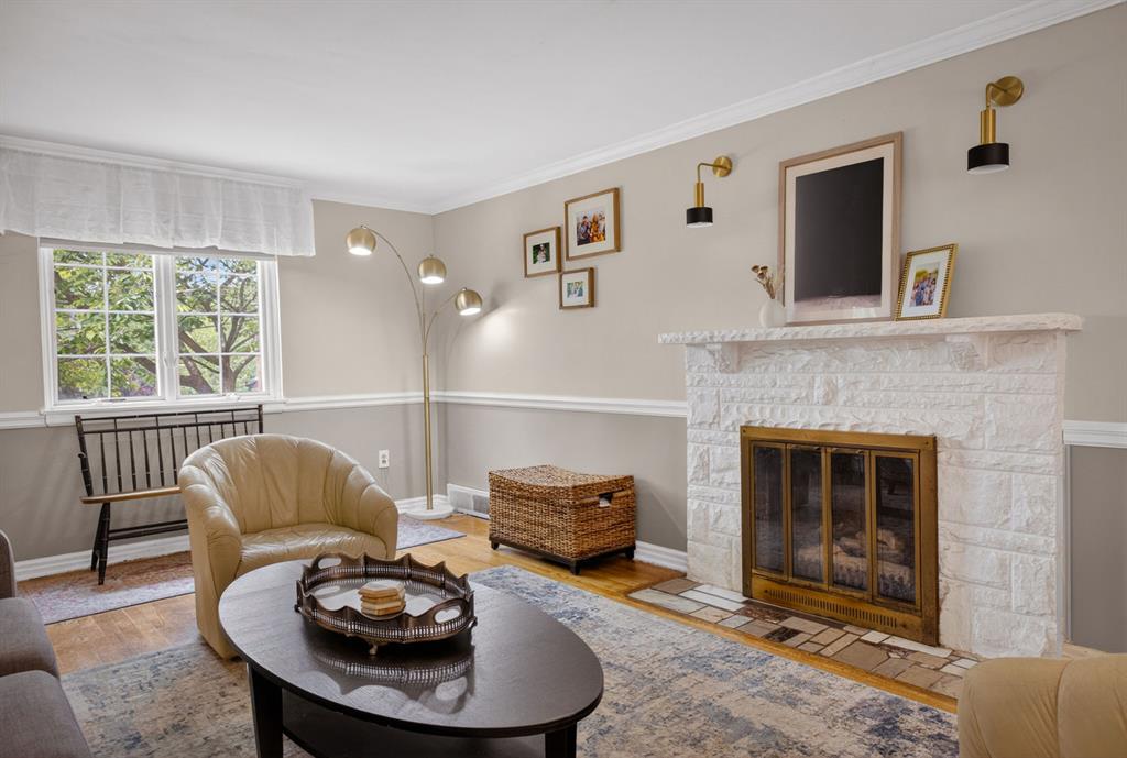 463 Haverhill Road Pittsburgh, PA 15228 - Photo 6 of 38 Gallery Image 6