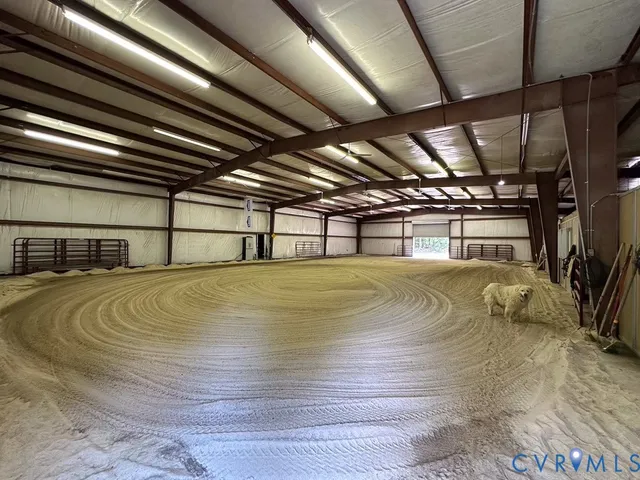 a view of a yard with a fountain