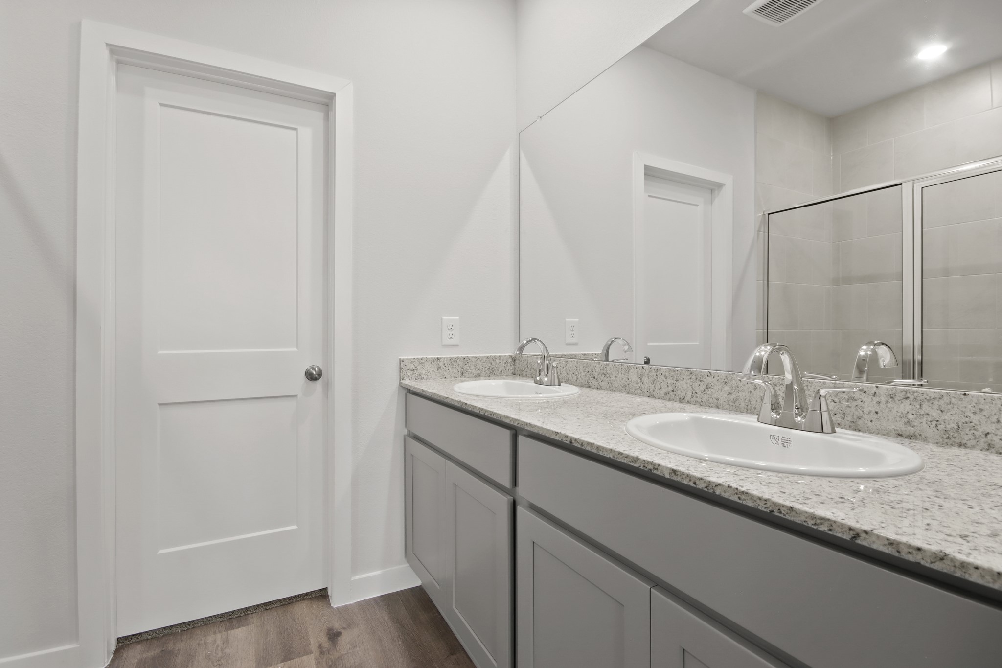 523 Shoreview Drive Conroe, TX 77303 - Photo 14 of 28