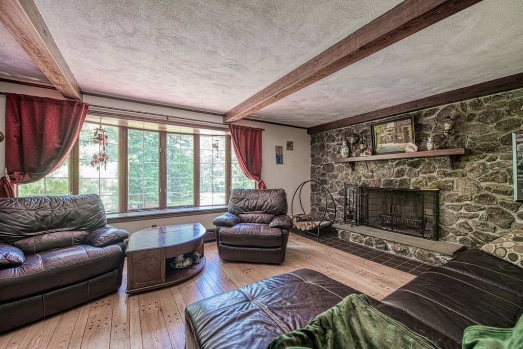 331 Mountain Street Sharon, MA 02067 - Photo 7 of 33