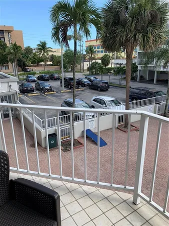 $1,650 | 16740 Northeast 9th Avenue, Unit 206, North Miami Beach, FL 33162