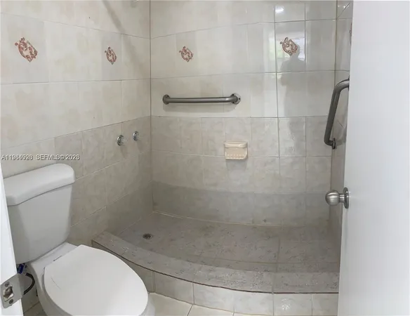 $1,650 | 16740 Northeast 9th Avenue, Unit 206, North Miami Beach, FL 33162