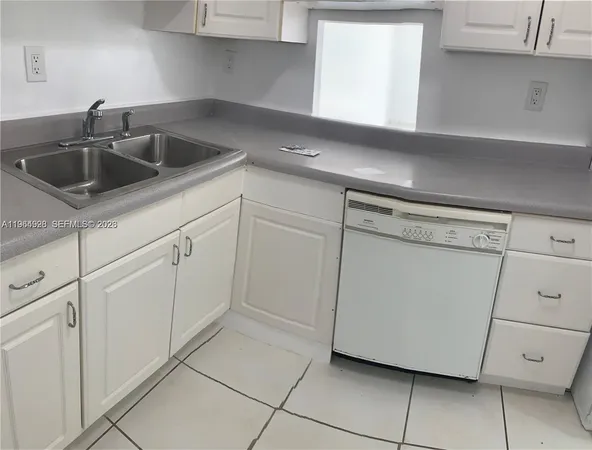 $1,650 | 16740 Northeast 9th Avenue, Unit 206, North Miami Beach, FL 33162