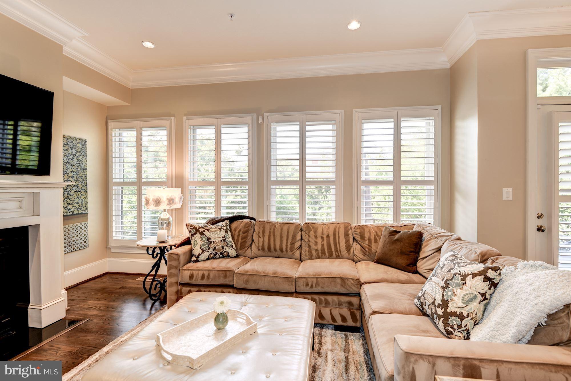 12425 Ansin Cir Drive Potomac, MD 20854 - Photo 11 of 61