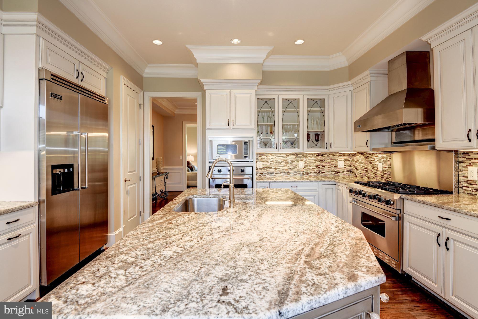 12425 Ansin Cir Drive Potomac, MD 20854 - Photo 16 of 61