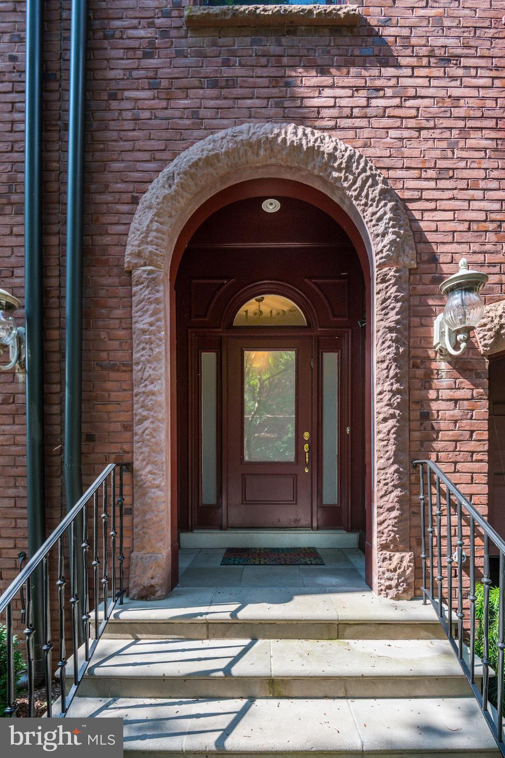 12425 Ansin Cir Drive Potomac, MD 20854 - Photo 3 of 61