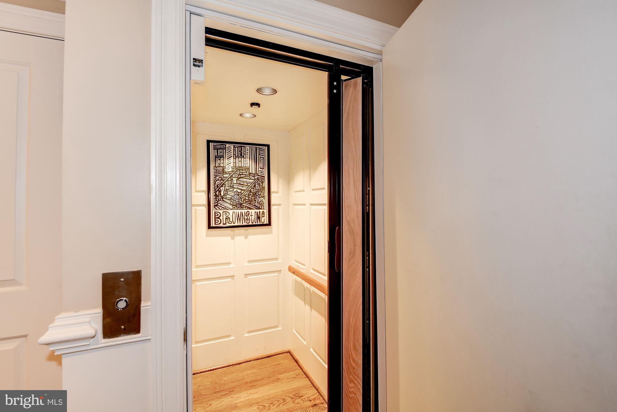 12425 Ansin Cir Drive Potomac, MD 20854 - Photo 5 of 61