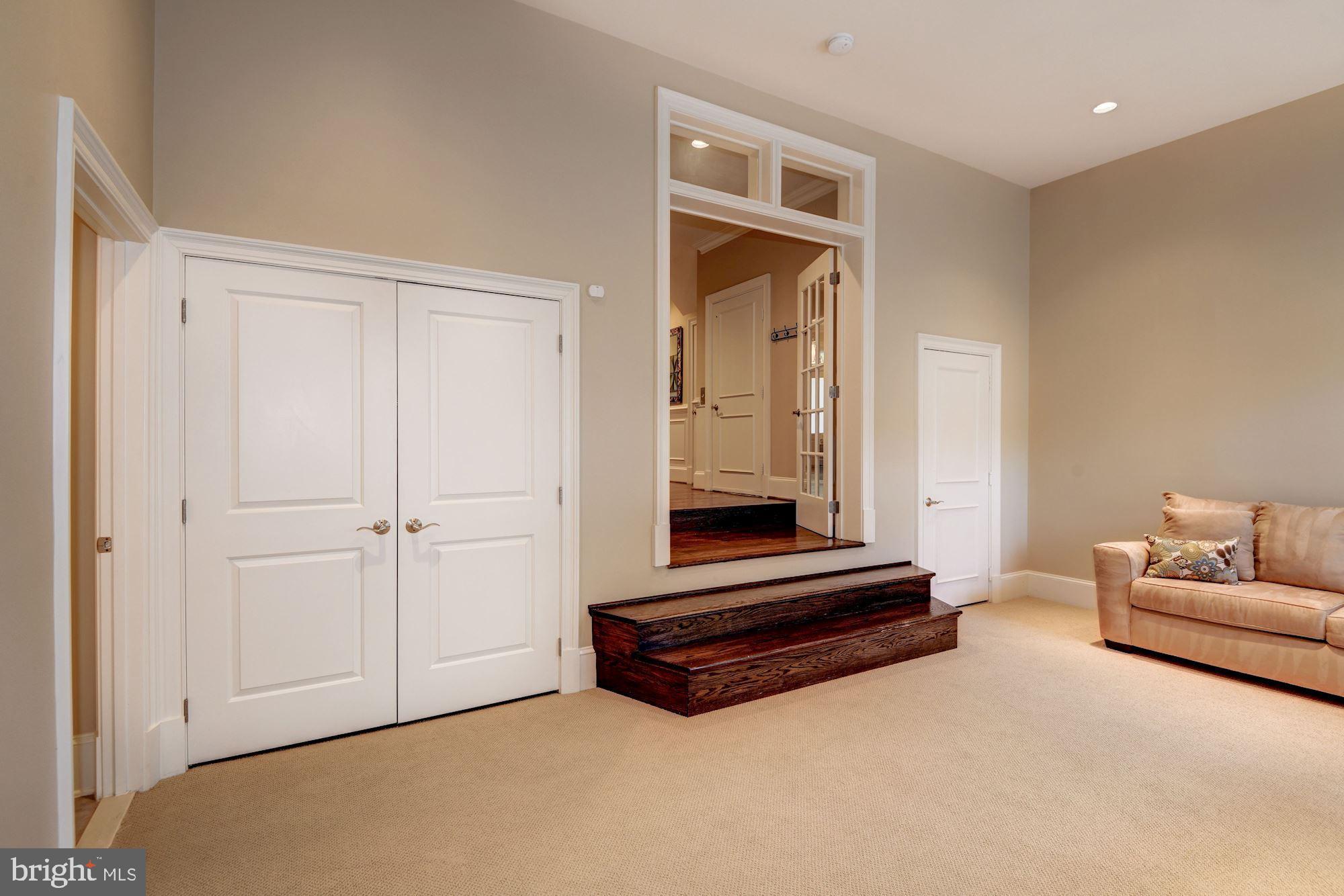 12425 Ansin Cir Drive Potomac, MD 20854 - Photo 8 of 61