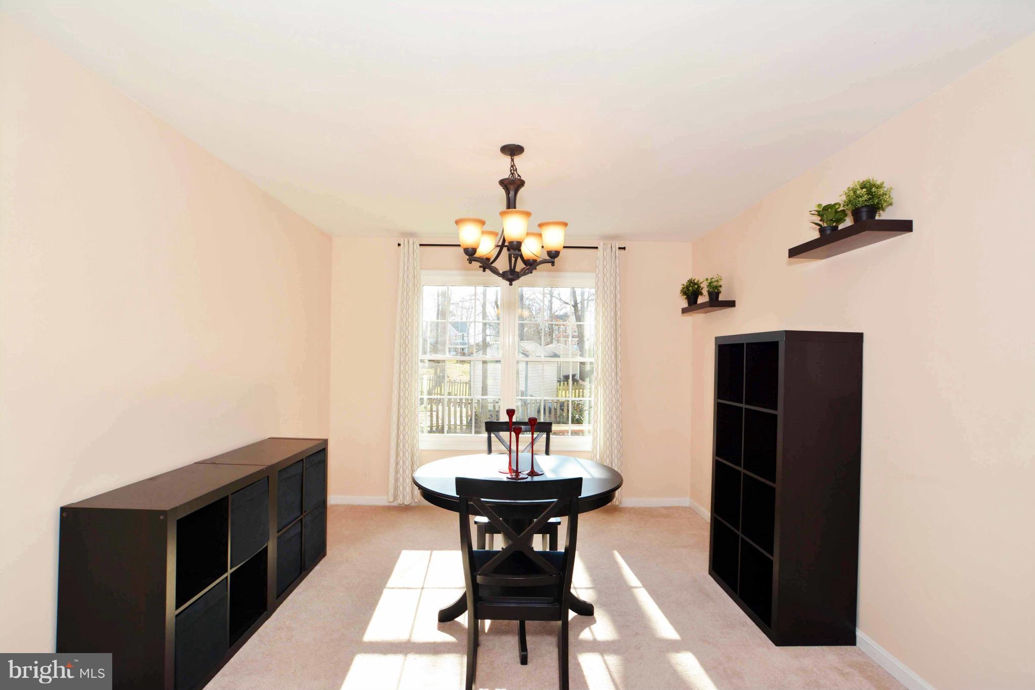 15213 Elk Run Road Chantilly, VA 20151 - Photo 12 of 26 DINING ROOM