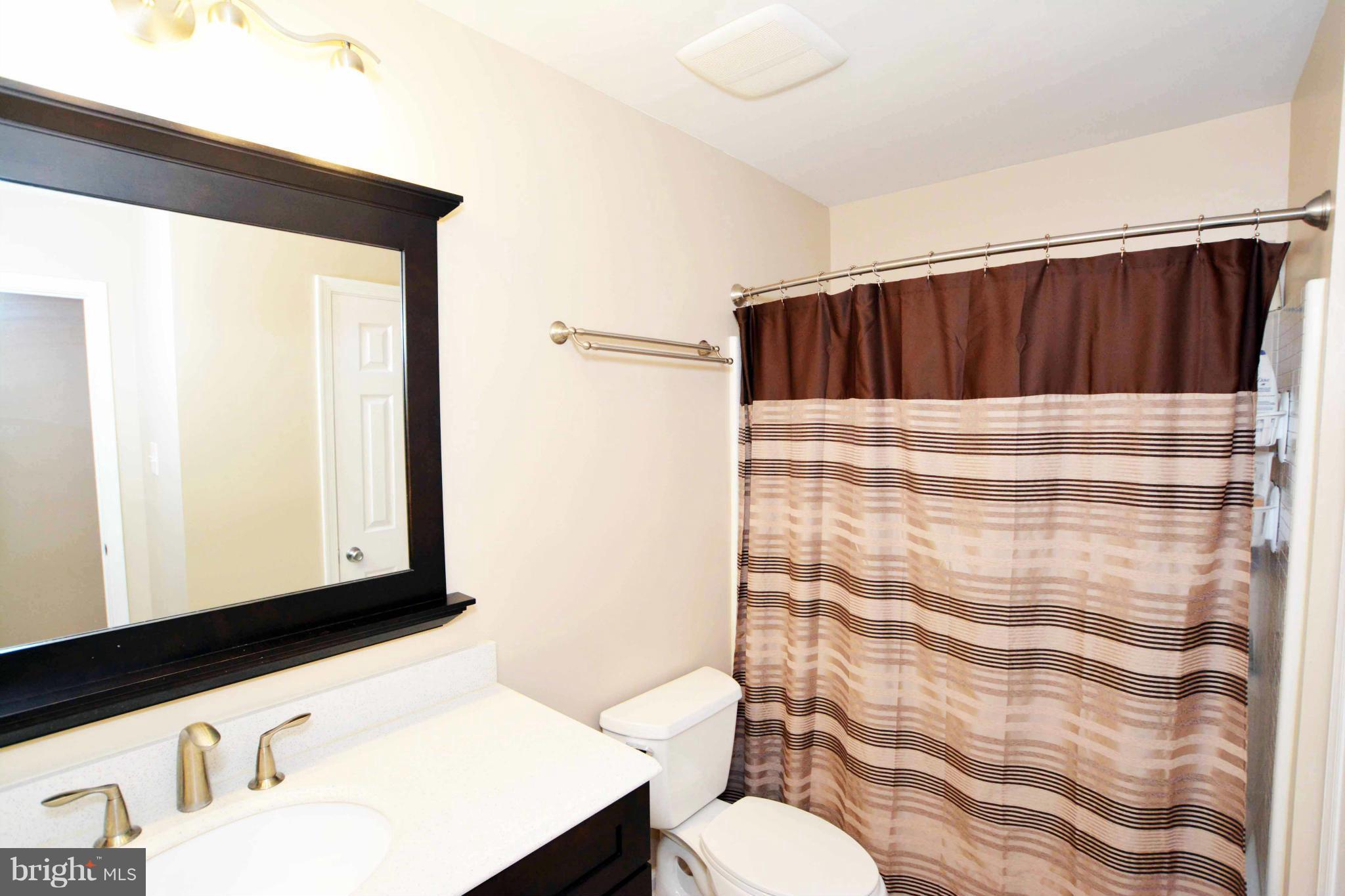 15213 Elk Run Road Chantilly, VA 20151 - Photo 25 of 26 UPSTAIRS HALLWAY BATHROOM 1
