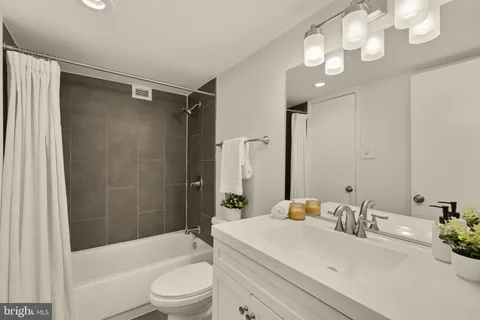 $265,000 | 1301 20th Street Northwest, Unit 817, Washington, DC 20036
