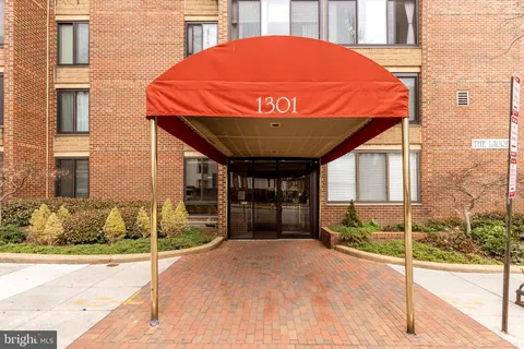 $264,000 | 1301 20th Street Northwest, Unit 817, Washington, DC 20036