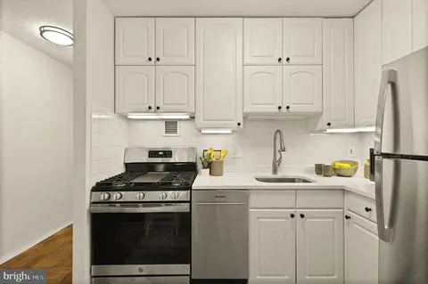 $264,000 | 1301 20th Street Northwest, Unit 817, Washington, DC 20036