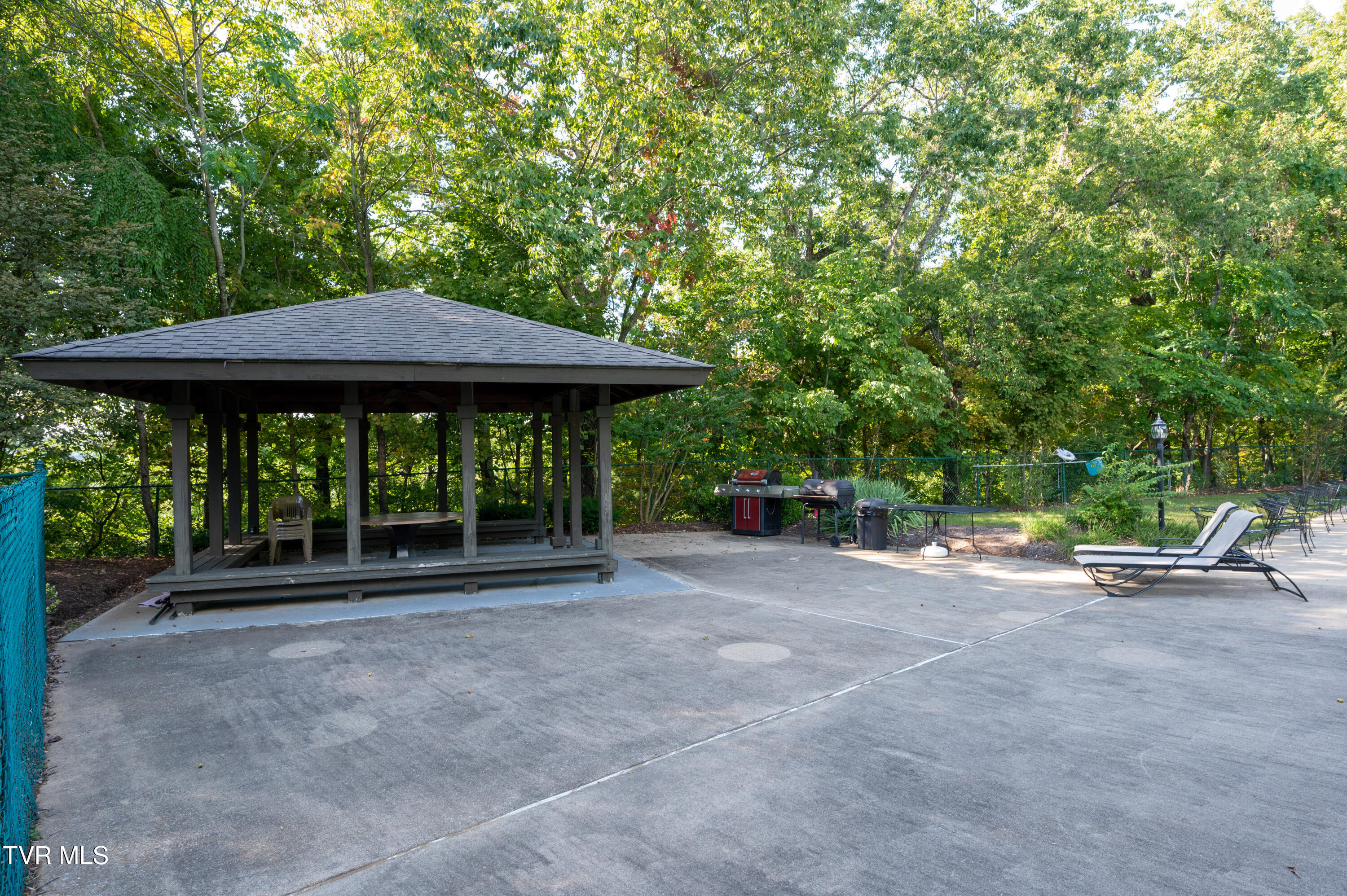 331 Hickory Bluff, Unit 331 Johnson City, TN 37601 - Photo 47 of 49 Woodstone pavilion
