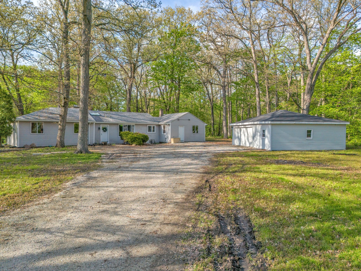 5458 Timber Lane West Monee, IL 60449 - Photo 2 of 43