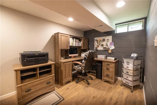 $331,000 | 1604 Southwest 21st Street, Blue Springs, MO 64015