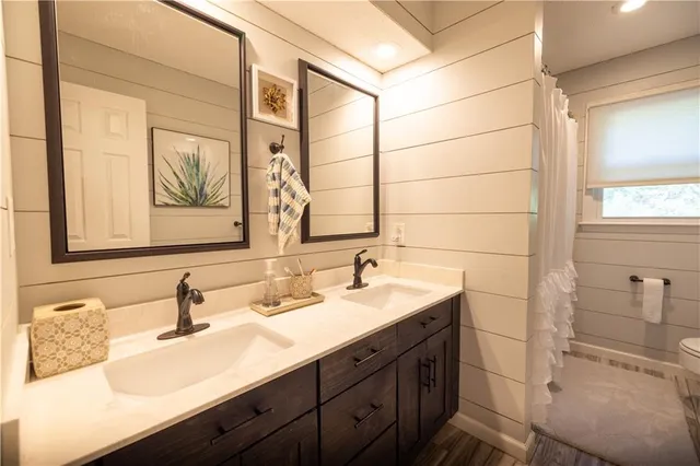 $331,000 | 1604 Southwest 21st Street, Blue Springs, MO 64015