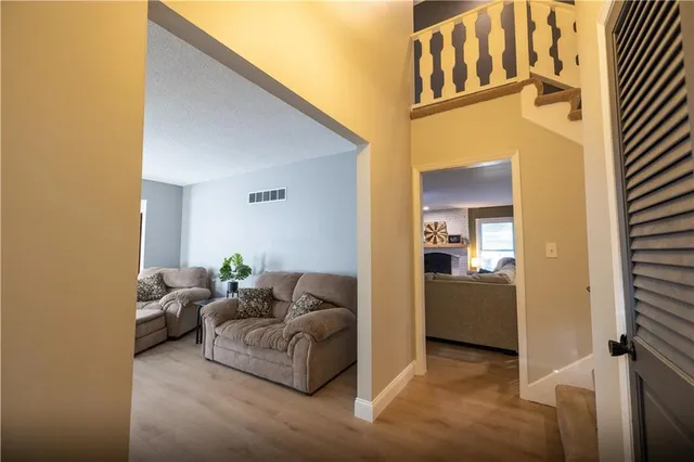 $331,000 | 1604 Southwest 21st Street, Blue Springs, MO 64015