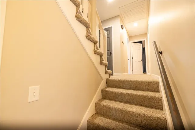 $331,000 | 1604 Southwest 21st Street, Blue Springs, MO 64015