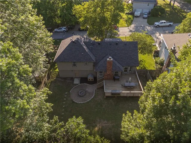 $331,000 | 1604 Southwest 21st Street, Blue Springs, MO 64015