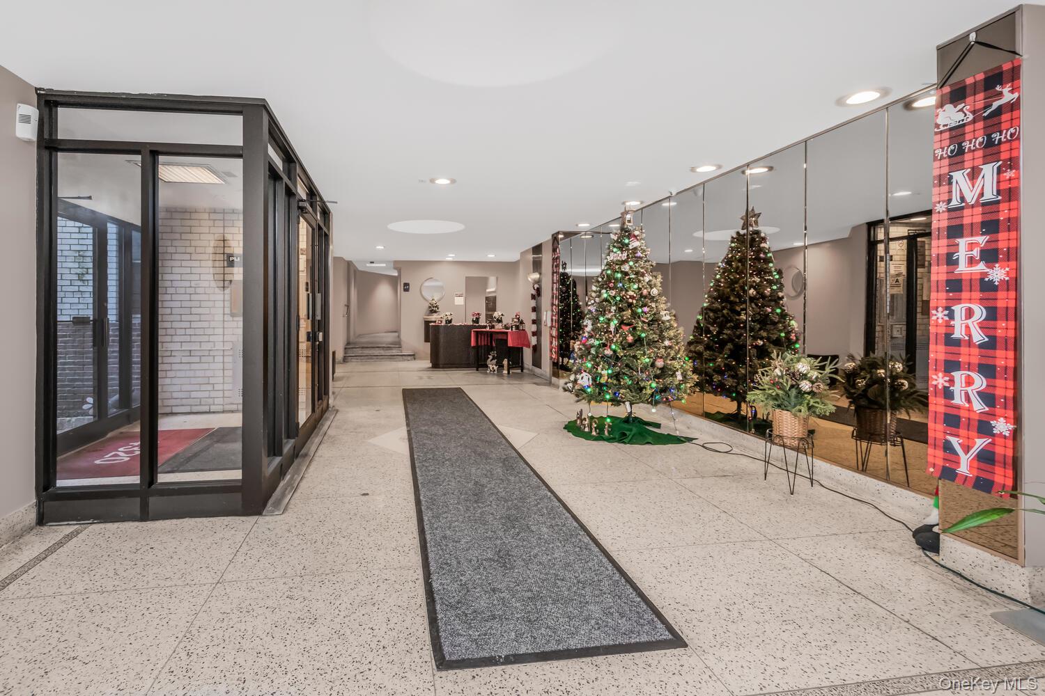 4320 Van Cortlandt Park East, Unit 5A Bronx, NY 10470 - Photo 2 of 15 View of lobby