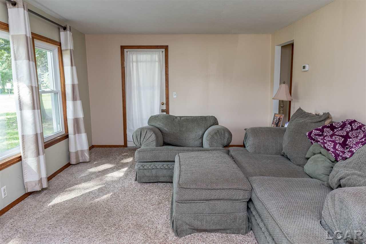 2902 East Carleton Road Adrian, MI 49221 - Photo 5 of 36 31358784-4.JPG