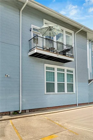 $340,000 | 4716 Annunciation Street, Unit 2E, New Orleans, LA 70115