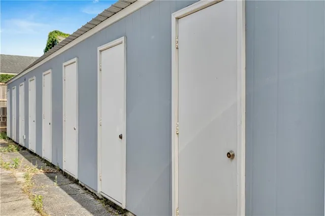 $340,000 | 4716 Annunciation Street, Unit 2E, New Orleans, LA 70115