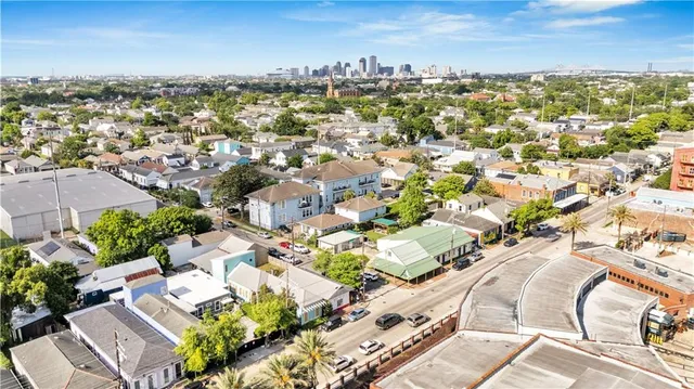 $340,000 | 4716 Annunciation Street, Unit 2E, New Orleans, LA 70115