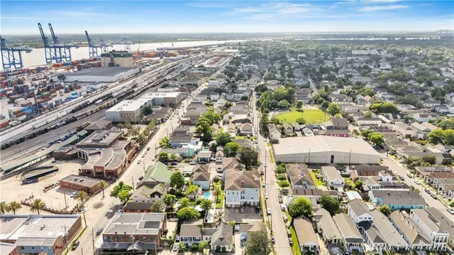 $340,000 | 4716 Annunciation Street, Unit 2E, New Orleans, LA 70115