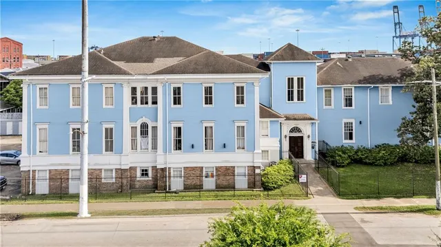 $335,000 | 4716 Annunciation Street, Unit 2E, New Orleans, LA 70115