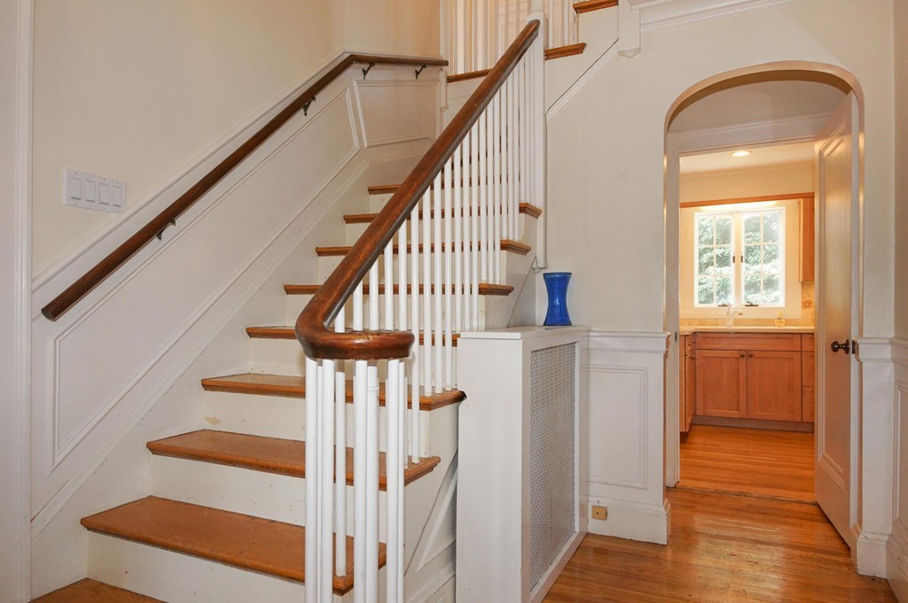 82 Bay State Road Belmont, MA 02478 - Photo 11 of 30