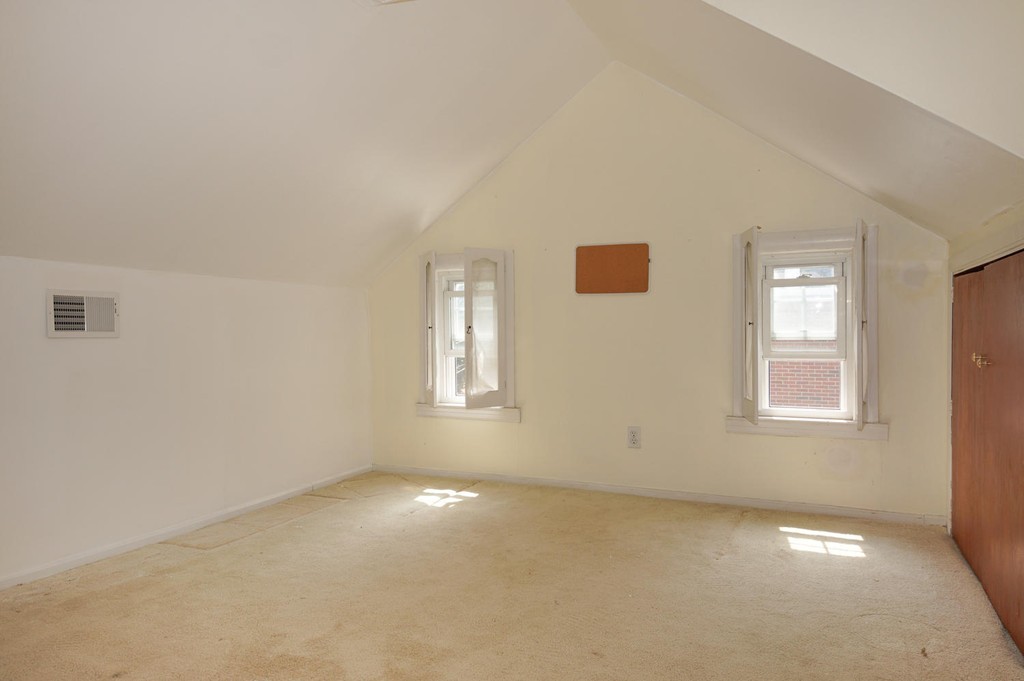 82 Bay State Road Belmont, MA 02478 - Photo 20 of 30