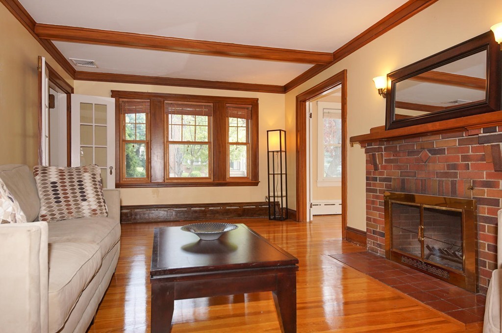 82 Bay State Road Belmont, MA 02478 - Photo 4 of 30