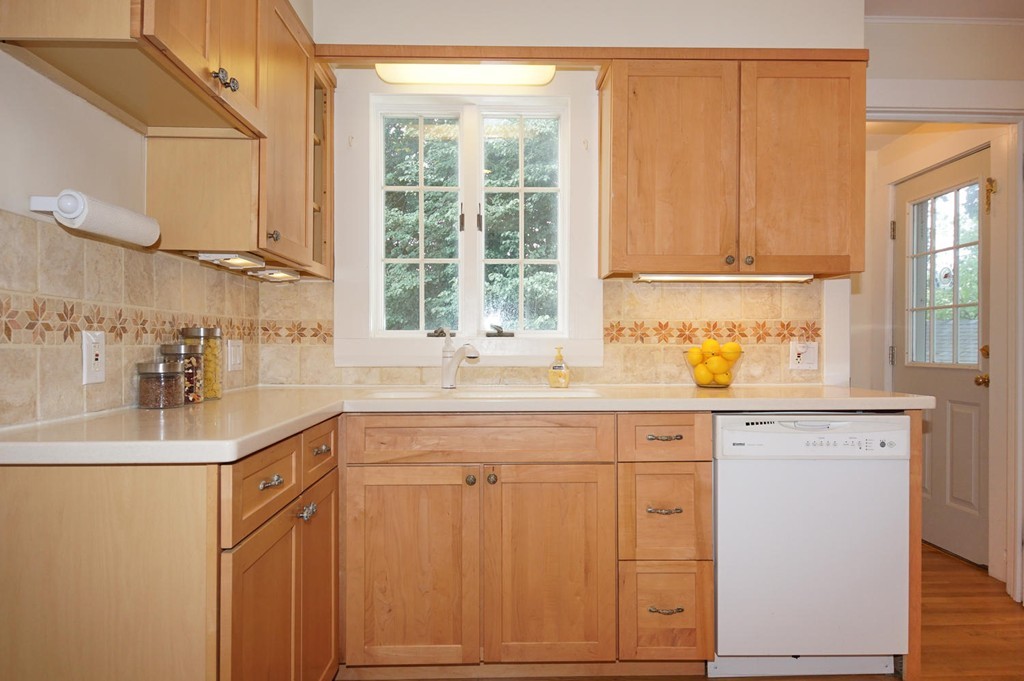 82 Bay State Road Belmont, MA 02478 - Photo 5 of 30