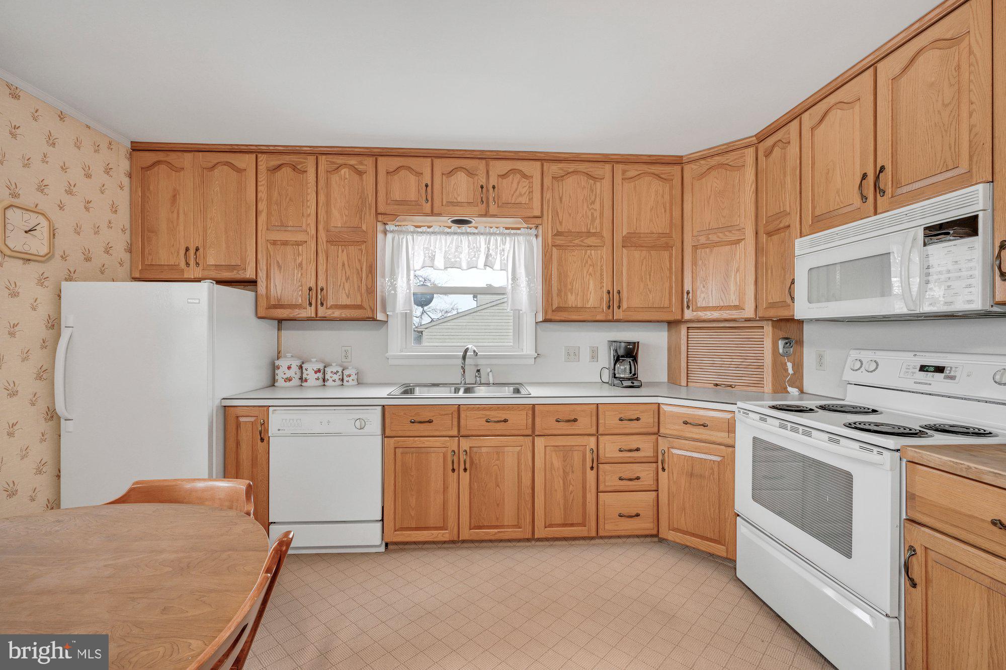 481 Foreman Road Elizabethtown, PA 17022 - Photo 14 of 38 Kitchen