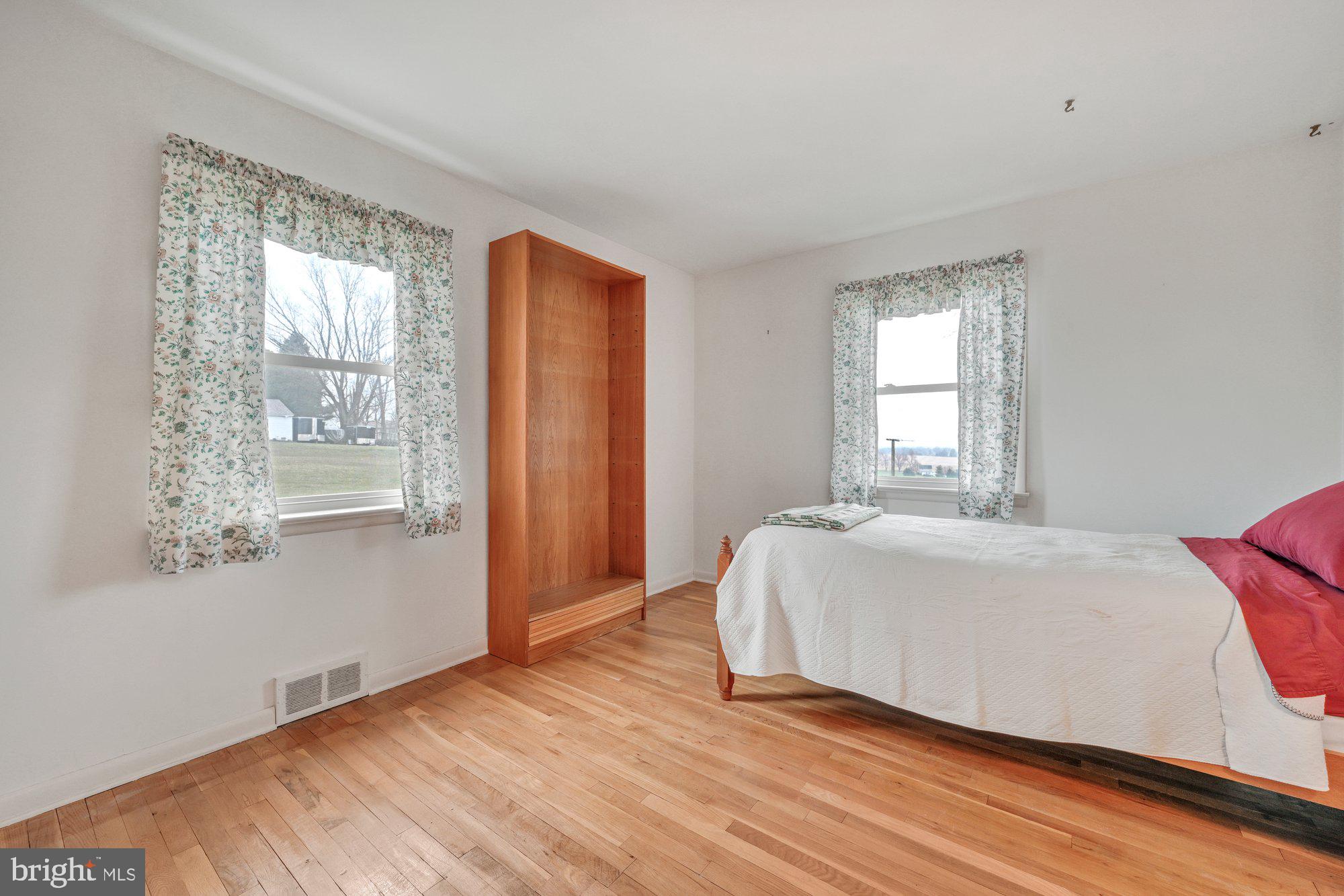 481 Foreman Road Elizabethtown, PA 17022 - Photo 20 of 38 Bedroom 2